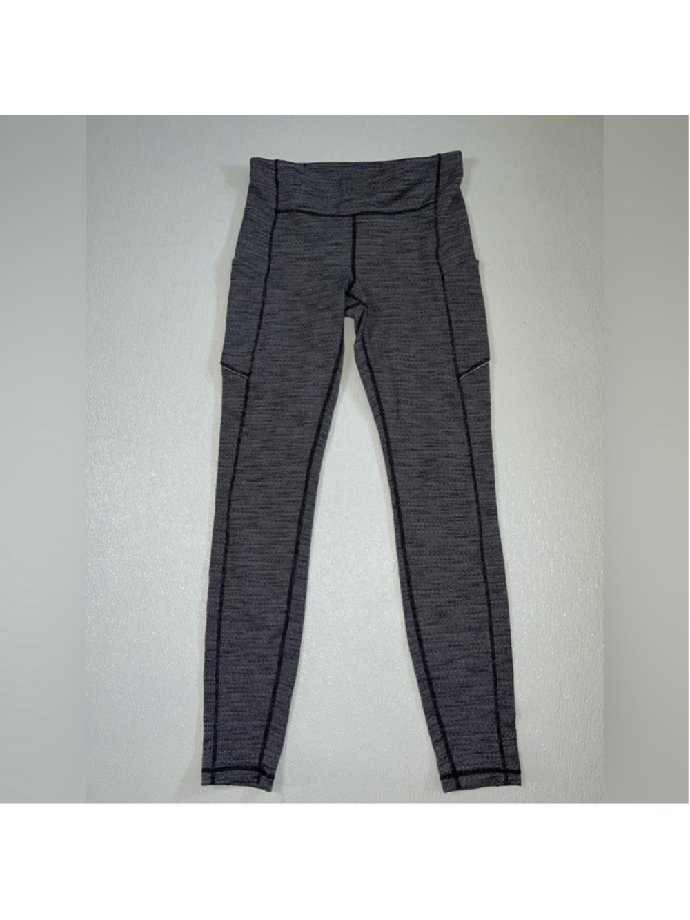 Lululemon Women's Speed Up Full-On Luxtreme Leggings Heathered Black Size 8 - Picture 4 of 12